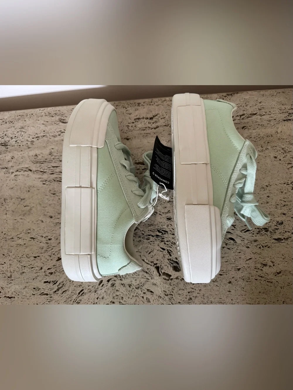 Converse Women's Chuck Taylor All Star Cruise Shoes. Size M6/W7.5